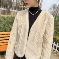 女士时尚麻花小V领 黑色 M (90-130斤)